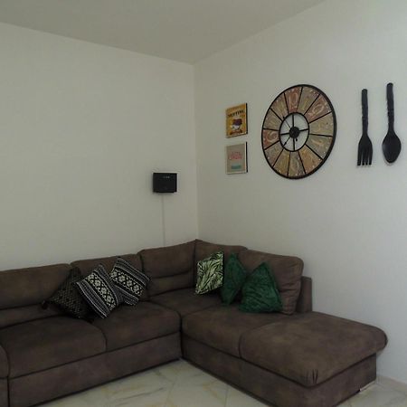 Dolphin House Apartment Помпей Екстериор снимка