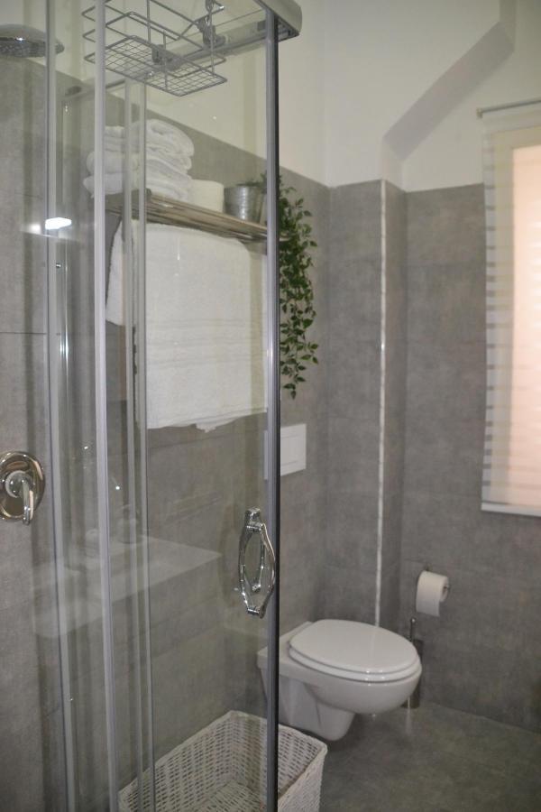 Dolphin House Apartment Помпей Екстериор снимка
